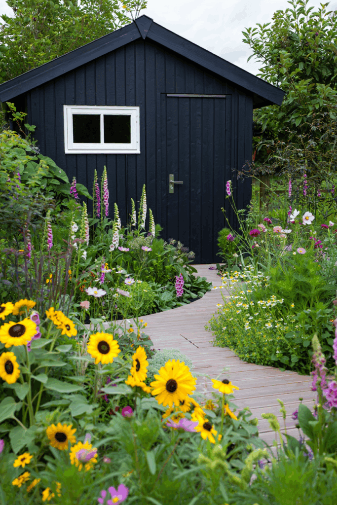 30 Inspiring Garden Shed Design Ideas You'll Want in Your Backyard 13
