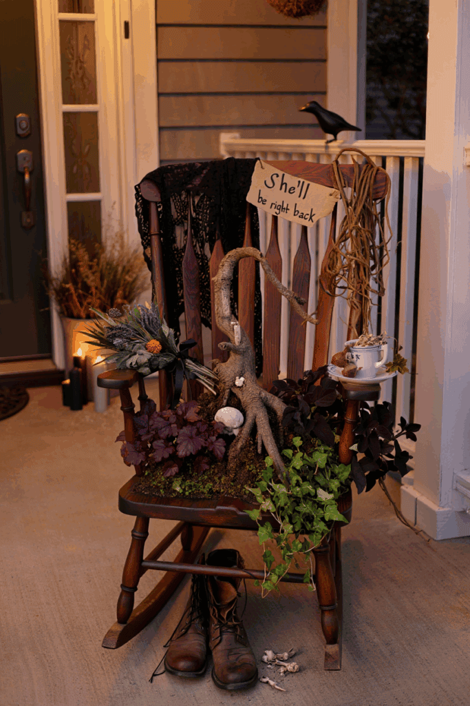 Get Inspired by the Weirdest, Wildest Halloween Planters on the Internet 20