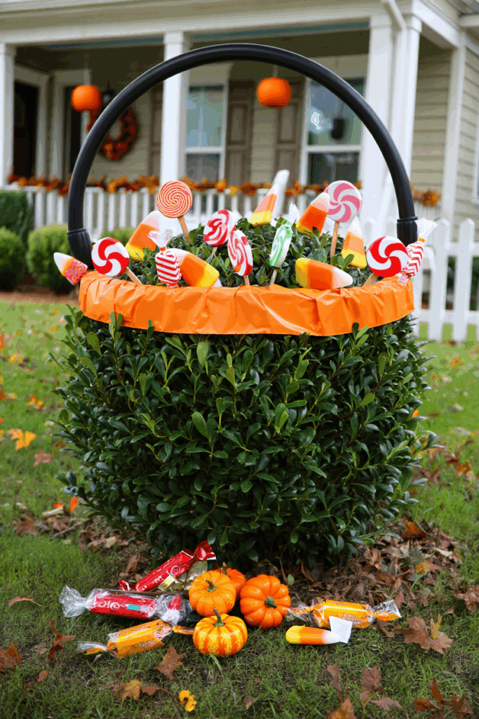 20 Hauntingly Creative Shrub Decorations for a Show-Stopping Halloween Yard 9