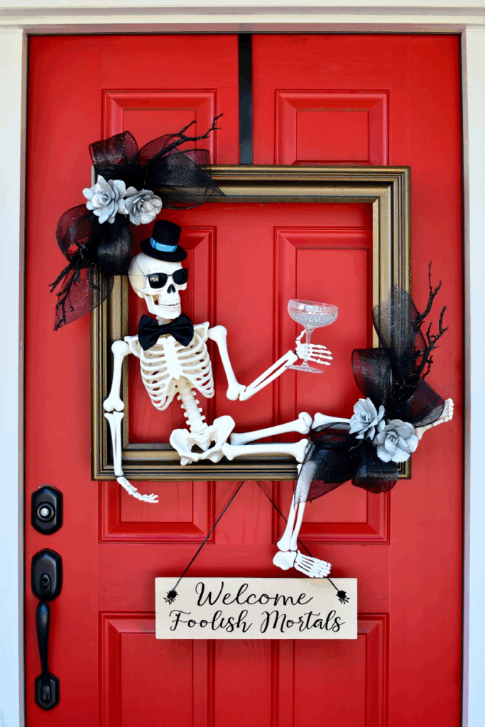 35 Spooktacular DIY Halloween Wreath Ideas That Skip the Copy-Paste Look 13