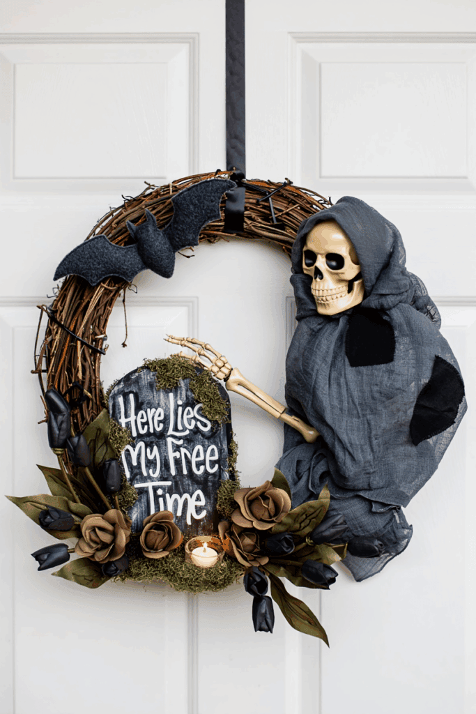 35 Spooktacular DIY Halloween Wreath Ideas That Skip the Copy-Paste Look 15