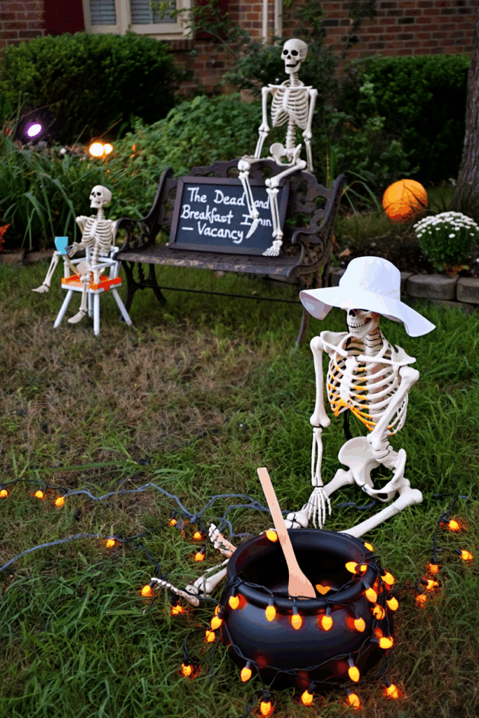 38 DIY Front Yard Halloween Decorations That Are Seriously Next-Level 25