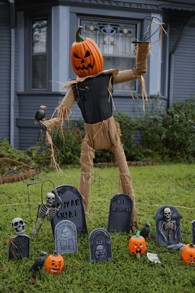 38 DIY Front Yard Halloween Decorations That Are Seriously Next-Level 39