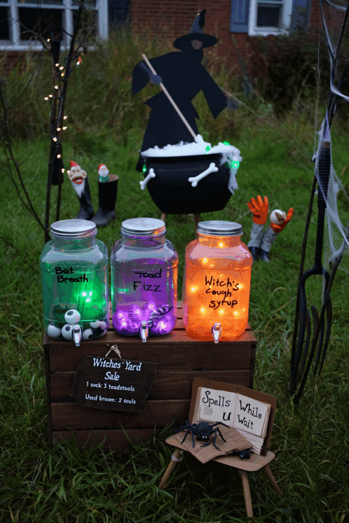 38 DIY Front Yard Halloween Decorations That Are Seriously Next-Level 1