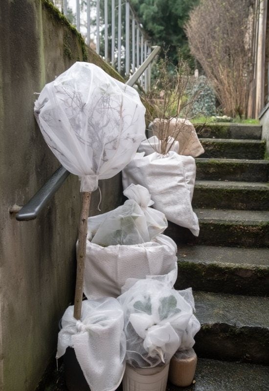 Wrap Up Your Containers Individually in a Cheap, Simple but Effective Way (But Not So Beautiful)